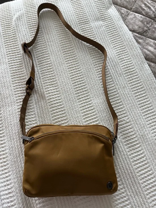 Lululemon City Adventurer Crossbody Bag in Burnt Carmel - Picture 1 of 14